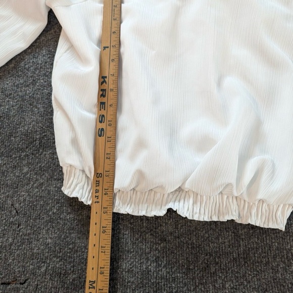 Jennifer Lopez White Blouse with Silver Accents - Picture 4 of 6